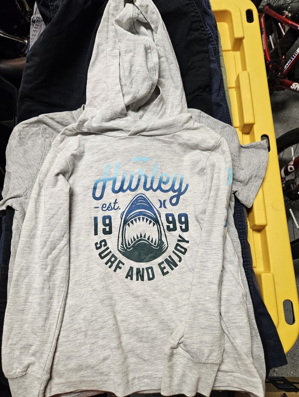 Hurley Boys Long Sleeve Tee With Hood Size 7 Boy